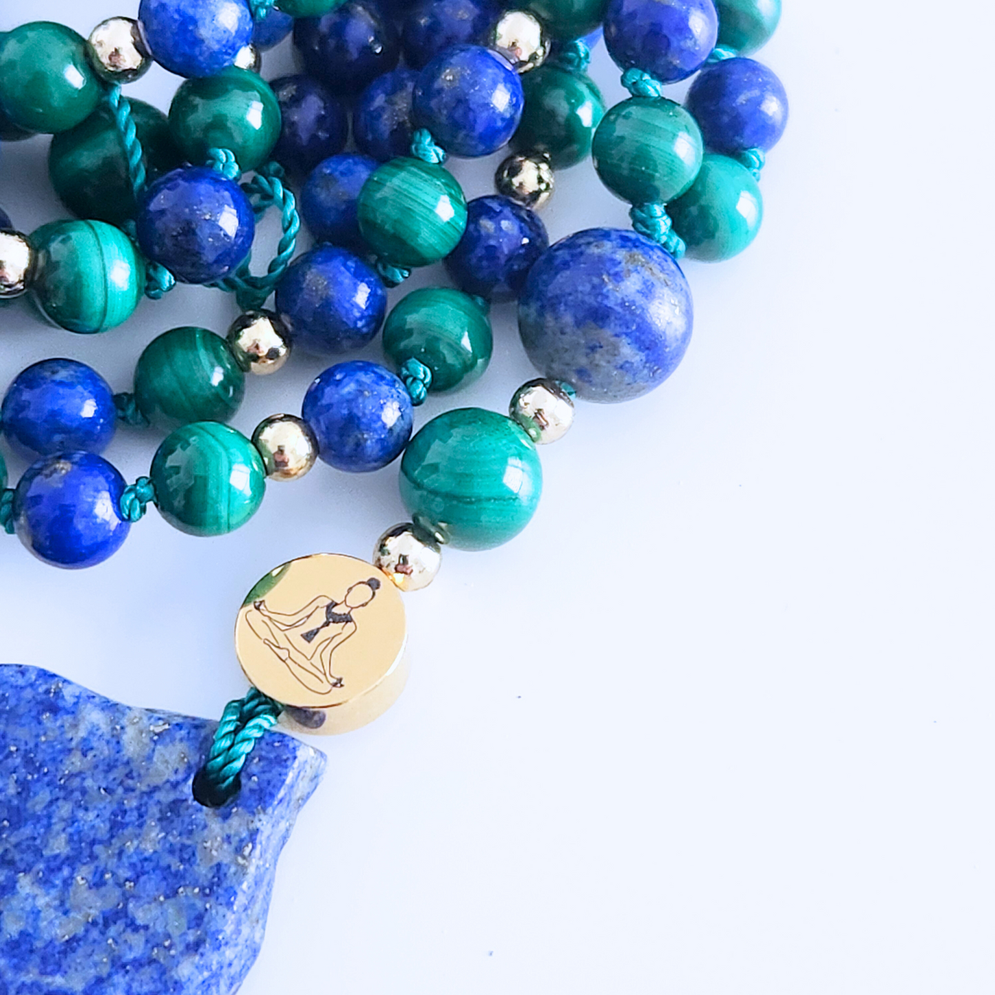 Mala en pierre naturelle de lapis-lazuli et malachite.