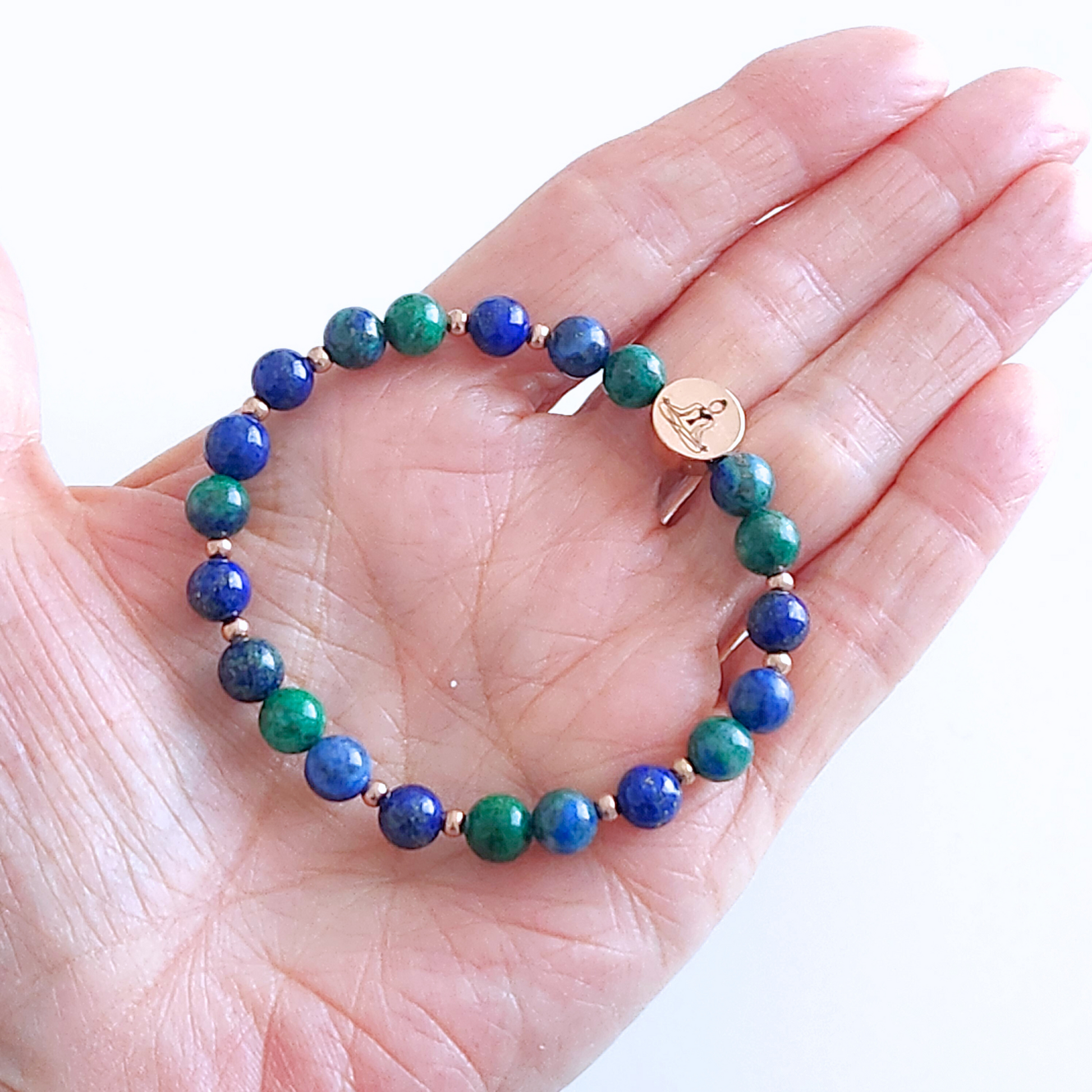 Bracelet en pierre naturelle d’azurite-malachite et lapis lazuli.