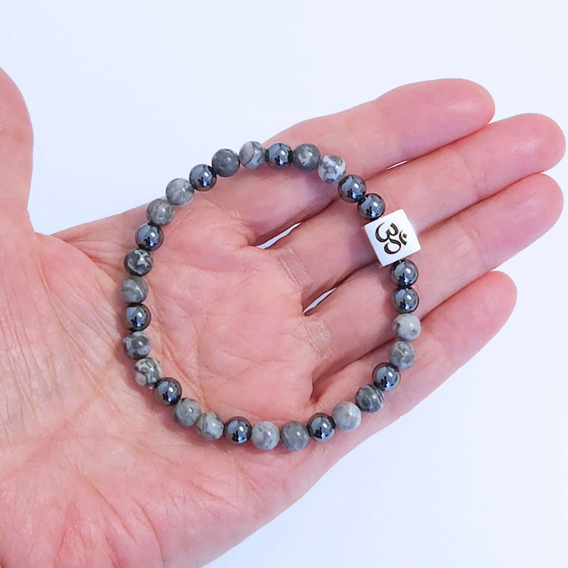 Bracelet pour homme en pierre naturelle de jaspe gris et d'hématite.