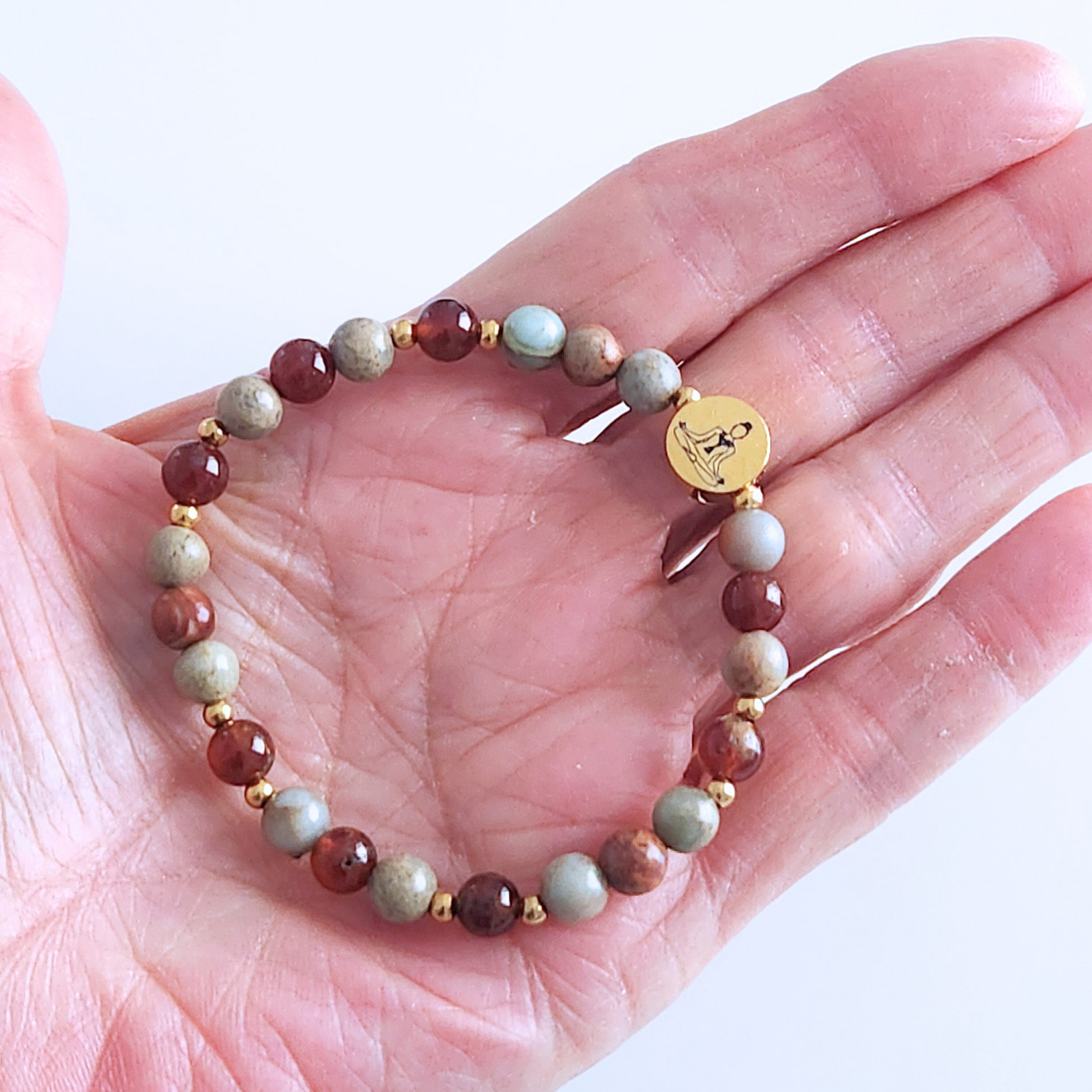 Bracelet pour femme en pierre naturelle de jaspe impérial et grenat héssonite.