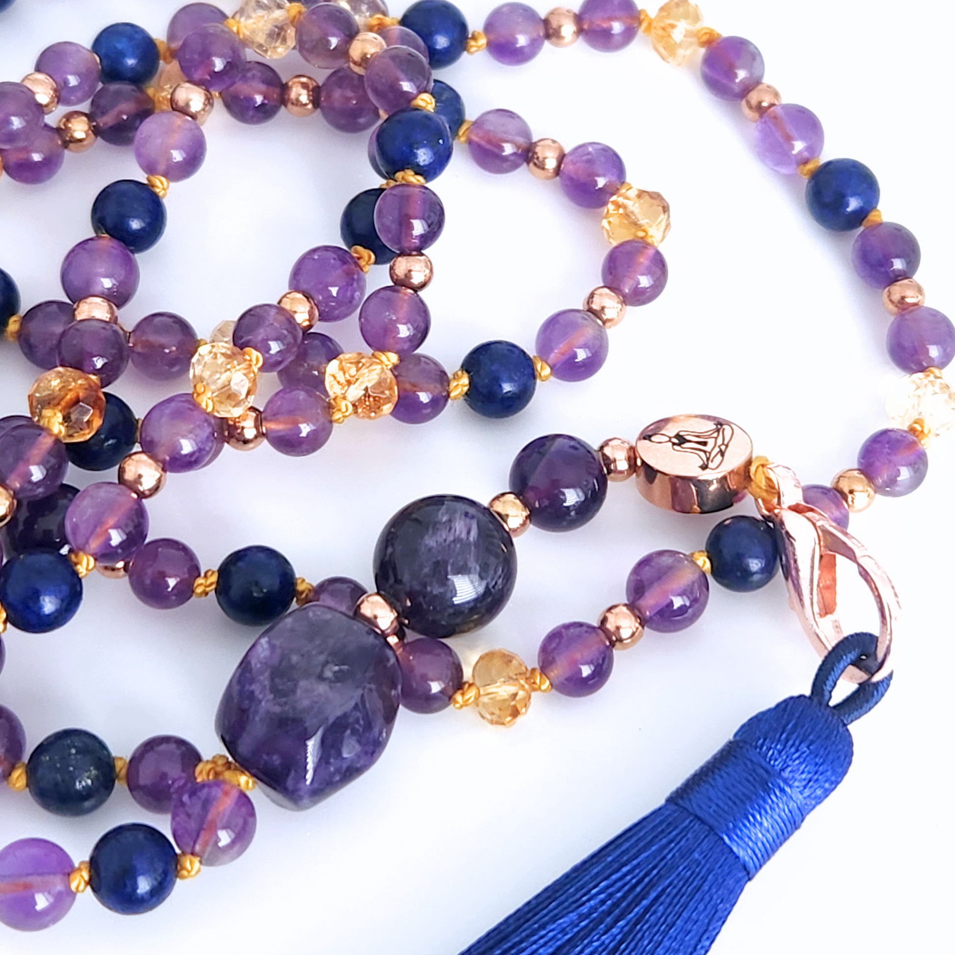 Mala en pierre naturelle d'améthyste, citrine et lapis-lazuli.