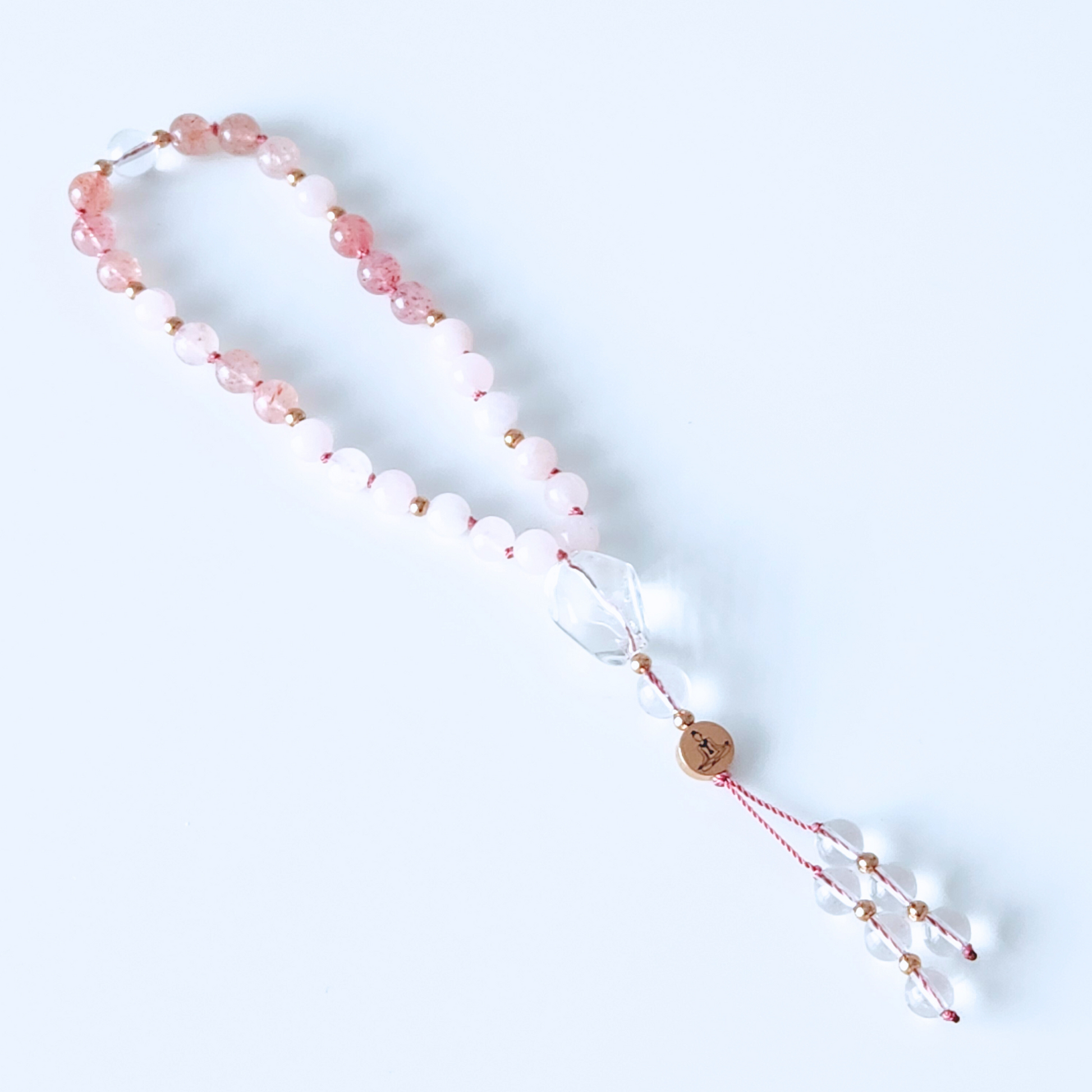 Mala en pierre naturelle de quartz rose, quartz fraise de lépidocrocite et quartz clair.