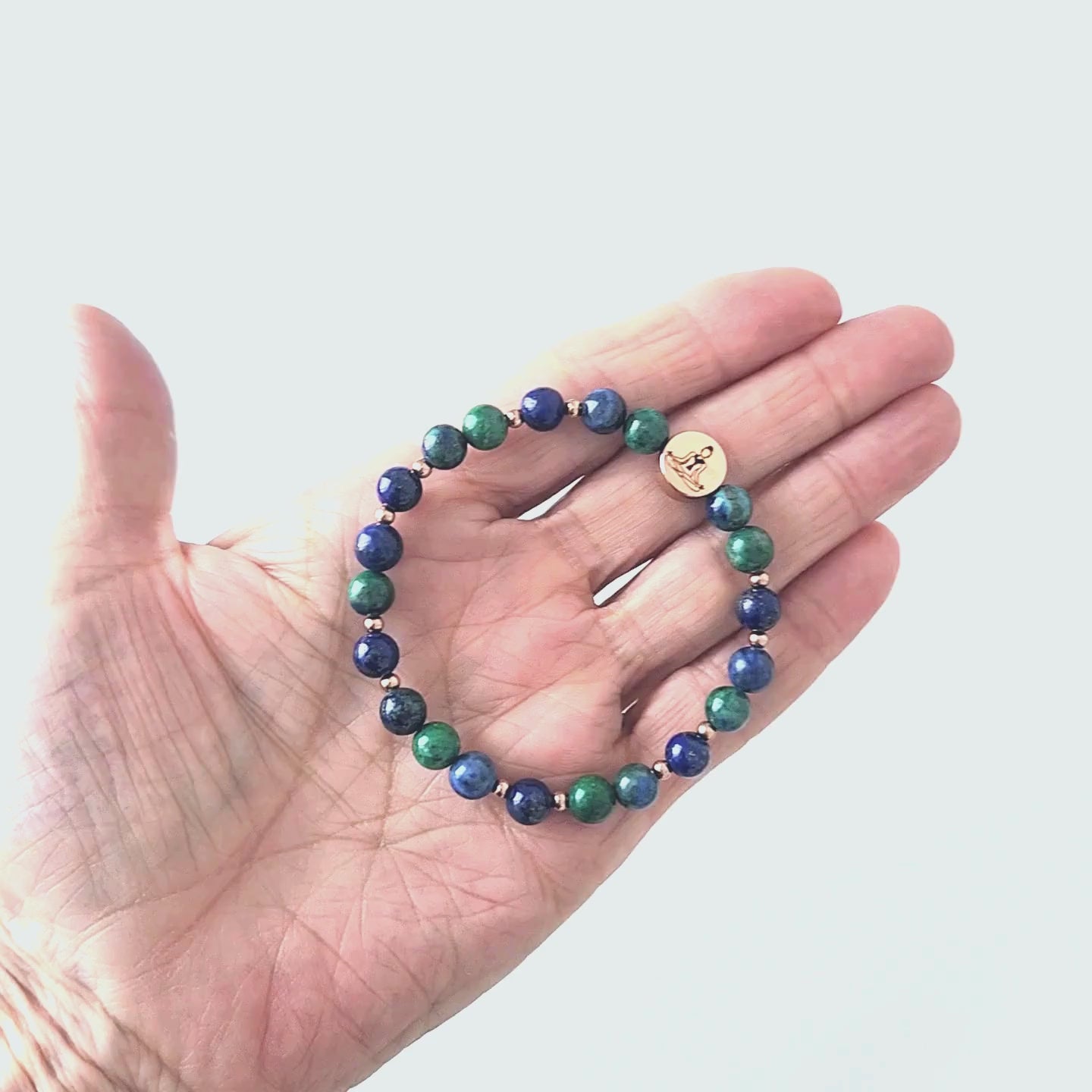 Vidéo du bracelet en pierre naturelle d’azurite-malachite et lapis lazuli.